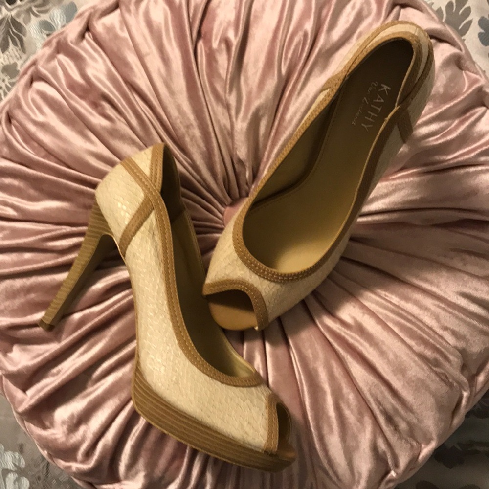 BRAND NEW Kathy Van Zeeland High Heels Fit 10 1/2